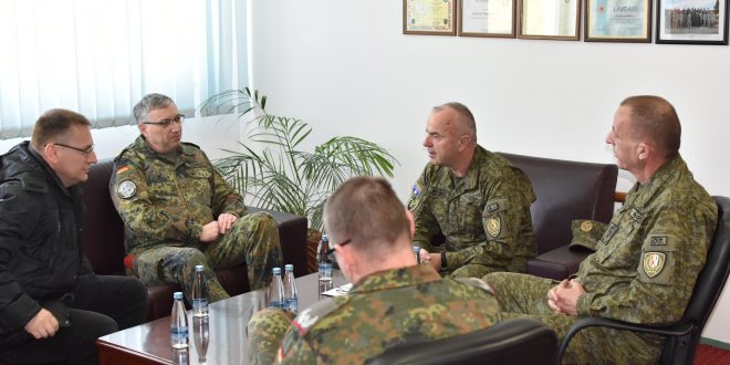 Komandanti i Gardës Kombëtare Gjeneral brigade Xhevahir Geci priti në takim Drejtorin e NALT Gjeneral brigade Oberneyer