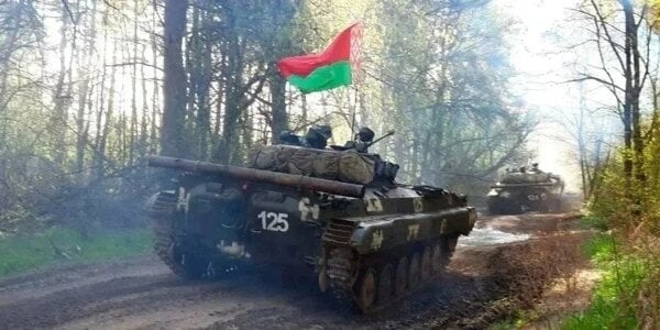 Më shumë se 40 tanke bjelloruse kanë kaluar në “gatishmëri luftarake” pranë kufirit me Poloninë