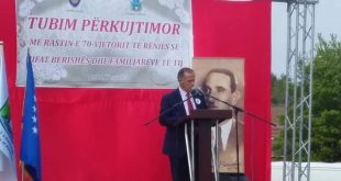 Në fshatin Berishë u mbajt tubim përkujtimor në 70 vjetorin e vrasjes së Rifat Berishës e bashkëluftëtarëve të tij