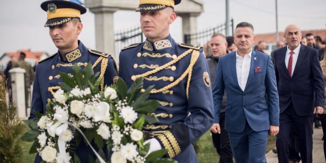 Bekim Jashari: Rezalla, bashkë me masakrat tjera që agresori serb bëri mbi civilët shqiptar i dhanë drejtim të ri luftës çlirimtare