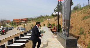 Lutfi Haziri: Në masakrën e Llashticës u masakrua fëmija më i vogël në luftën e Kosovës dhe plaka më e vjetër në moshë