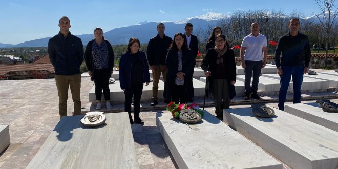 21 vjet nga rënia heroike e luftëtarëve të UÇK-së Shkëlzen Haradinaj, Luan e Fatmir Nimanaj dhe Hasim Halilaj