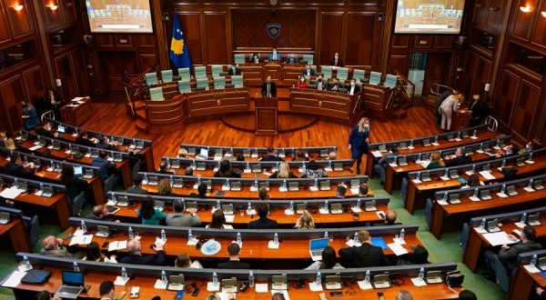 Sot në Kuvendin e Kosovës diskutohet për gjendjen në arsim gjatë pandemisë dhe rrymën në veri