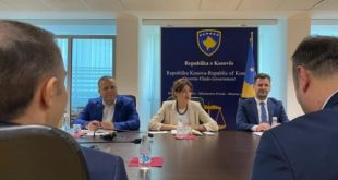 Ministrja e Drejtësisë, Albulena Haxhiu takon anëtaret e Komisionit për Dhënien e Provimit të Jurisprudencës