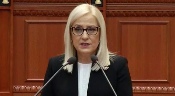 Kryetarja e Kuvendit të Shqipërisë, Lindita Nikolla shprehet e shqetësuar me pasivizimin e adresave të shqiptarëve në Medvegjë