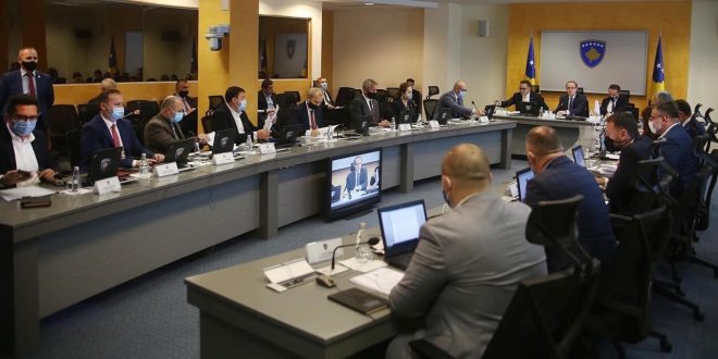 Qeveria e Kosovës miraton statutet e përhershme të katër Universiteteve Publike në vend