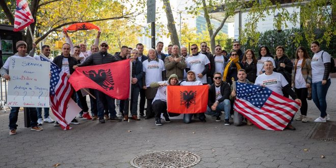 Mariana Bulku: Protestë: Dibranët në Nju Jork: « Dibrës Po - Skavicës Jo! »