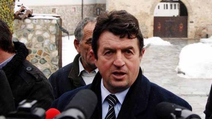 MSc  Adem Lushaj  Arsimi nuk reformohet me improvizime politike  por me profesionalizëm dhe meritë