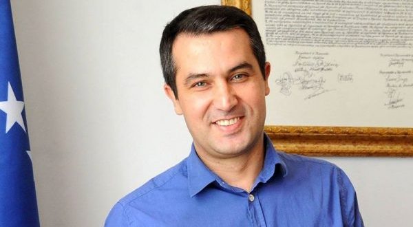 Adil Behramaj: Vjosa Osmanit kurrë nuk i është dëgjuar zëri deri sa 20 - 30 qytetarë po na vdesin përditë
