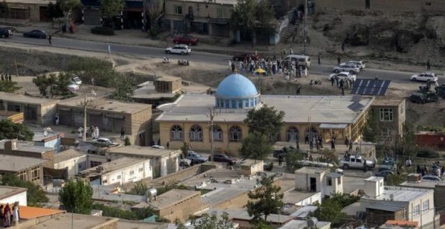 Në Kabul të Afganistanit 21 qytetarë kanë humbur jetën nga një shpërthim që ndodhi në një xhami gjatë namazit të akshamit