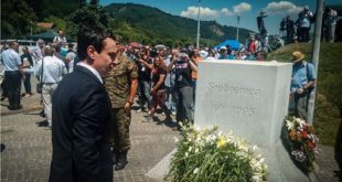 Deputeti i Vetëvendosjes, Albin Kurti, ka marrë pjesë në shënimin e 21 vjetorit të masakrës së Srebrenicës