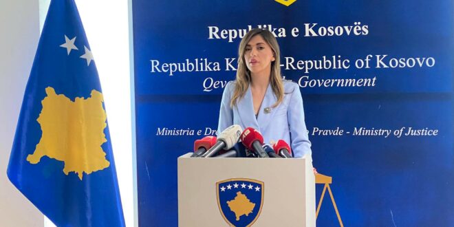 Ministrja e Drejtësisë, Albulena Haxhiu, ka shprehur pakënaqësinë e saj në aktvendimin e Gjykatës Kushtetuese