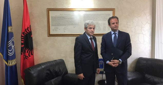 Kryetari i BDI-së, Ali Ahmeti u takua me ambasadorin italian në IRJM Karlo Romeo