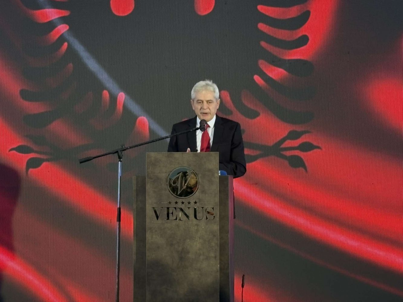Ali Ahmeti për protestat në Shqipëri  Dhuna nuk është zgjidhje  kërkohet dialog politik