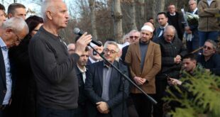 Në emër të Organizatës së Veteranëve të Luftës së UÇK-së, u përcollën mesazhe nderimi dhe mirënjohjeje për Profesor Ahmet Qeriqin