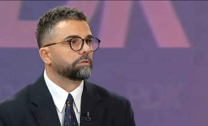 Artan Behrami godet Kurtin  60 muaj pushtet   zero rezultate  dhe shumë pasoja për vendin