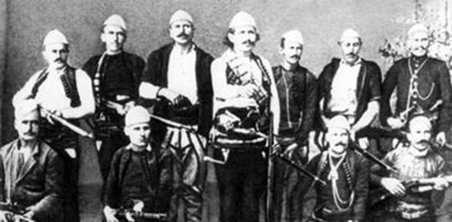 Azem Galica me luftëtarë