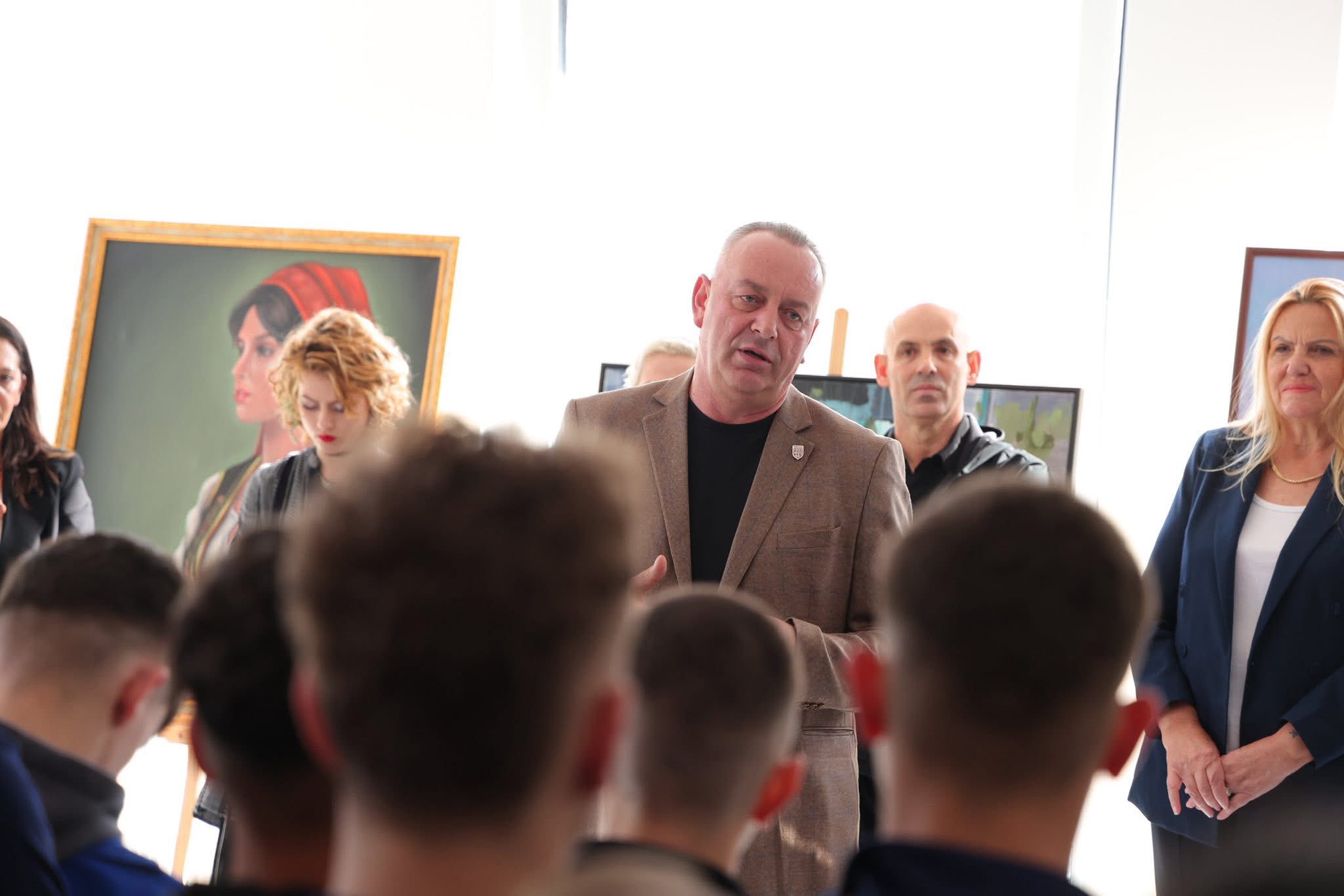 U mbajt ekspozita artistike në kuadër të aktiviteteve për shënimin e 28 vjetorit të  Epopesë së Dukagjinit 