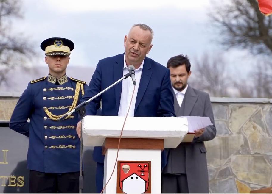 Kryetari Ramosaj merr pjesë në zbulimin e Bustit të dëshmorit të kombit  Mustafë Qorraj