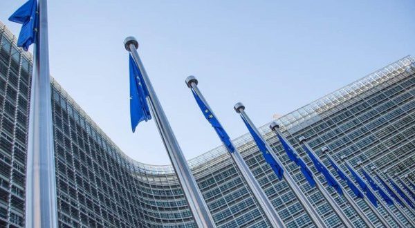 Parlamenti Evropian paralajmëron se mund ta bllokojë buxhetin e BE-së nëse nuk negociohet për “përmirësimin” e tij