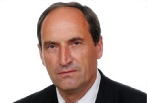 Bedri TAHIRI  VARGJE LAPIDAR PËR GJENERALIN SHPËTIMTAR