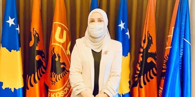 Besa Ismaili: Kush do ta kishte menduar që në një Kosovë të lirë, flamuri i UÇK-së nuk do të ishte flamur shtetëtor e nuk do të hijeshonte institucionet?