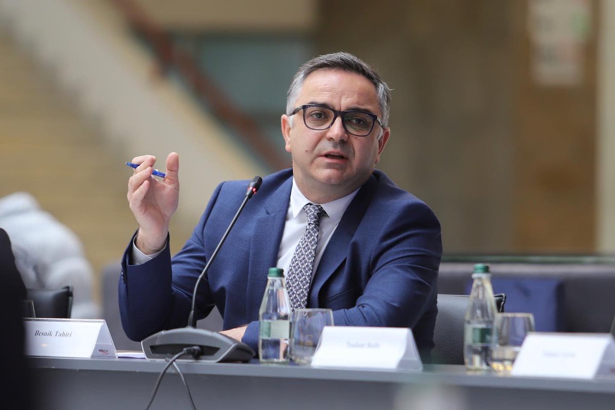 Besnik Tahiri  AAK ja i ka 50 mijë vota dhe është pjesë e Kuvendit  pavarësisht diasporës