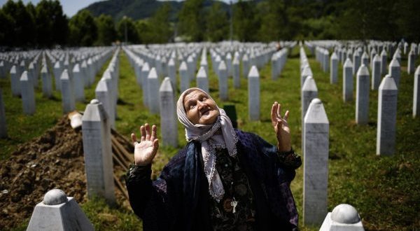 Nëntë vjet burg serbit që mori pjesë në vrasjen e 818 boshnjakëve myslimanëve, në Bosnje