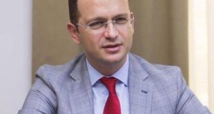 Ministri, Ditmir Bushati ka filluar vizitën në Kosovë për ta sjellë qëndrimin e Tiranës zyrtare lidhur me kufijtë