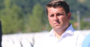 Njësitë Speciale të Bosnjës provokojnë banorët e Srebrenicës 21 vjet pas Masakrës ku kanë vrarë 8.000 myslimanë