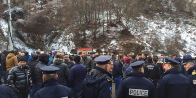 Aplikantët e pakënaqur me procesin e fundit të punësimit në ndërmarrjen “Trepça”, kërkojnë takim më kryeministrin Kurti