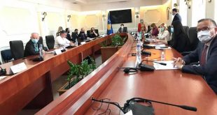 Anëtarët e Komisionit për Financa dhe Transfere e mriatojnë rishikimin e Buxhetit të cilin e prodedojnë në Kuvend