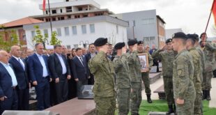 Nën kujdesin e kryetarit të Malishevës, Ekrem Kastrati, sot në varrezat e dëshmorëve, është bërë rivarrimi i dëshmorit, Brahim Islam Morina,