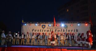 Në Malishevë u mbajt nata e parë e edicionit të shtatë të festivalit mbarëkombëtar të folklorit “Oda e Llapushës”