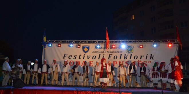 Në Malishevë u mbajt nata e parë e edicionit të shtatë të festivalit mbarëkombëtar të folklorit “Oda e Llapushës”