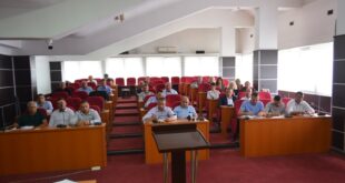 Arbëreshë Krasniqi takon drejtorët e shkollave të Komunës së Malishevës