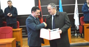 Sot në Malishevë është mbajtur një ceremoni, me rastin e pensionimit të ish-kryetarit të Komunës, Ragip Begaj