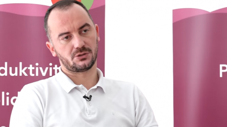 Dardan Molliqaj kritikon Abdixhikun dhe Hamzën  Vendi duhet të shkojë në zgjedhje  jo t ia zgjedhin Kurtit presidentin