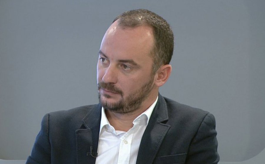 Dardan Molliqaj për VV në  Pushteti i rrezikshëm matet lehtë me sjelljen ndaj mediave