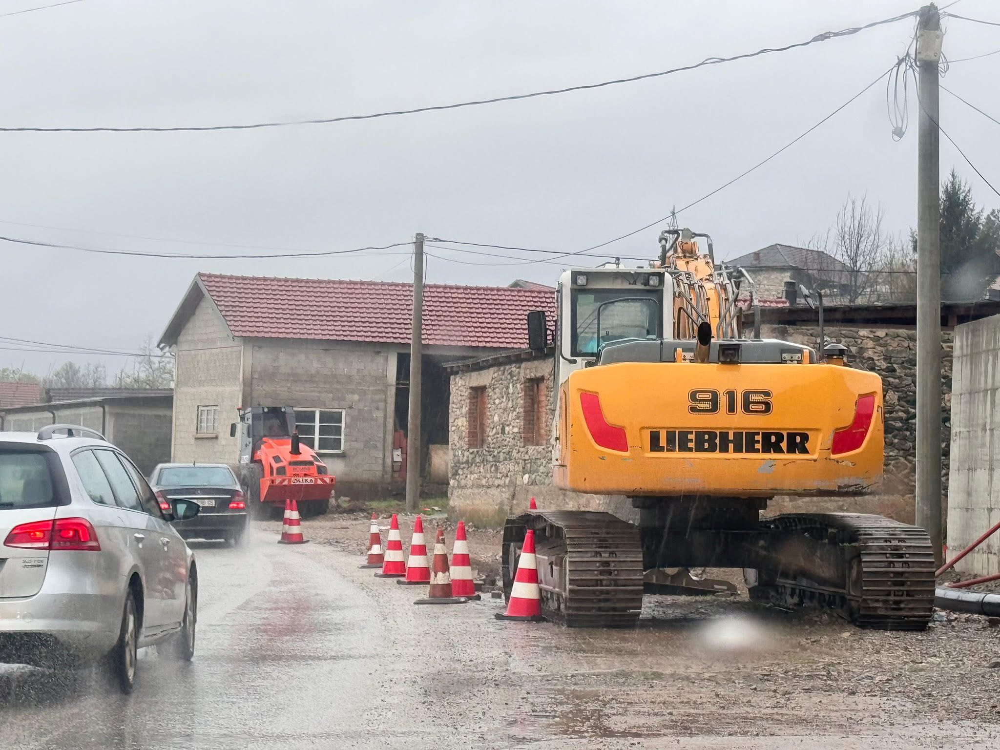 Komuna e Deçanit po vazhdon realizimin e projekteve infrastrukturore dhe zhvillimore