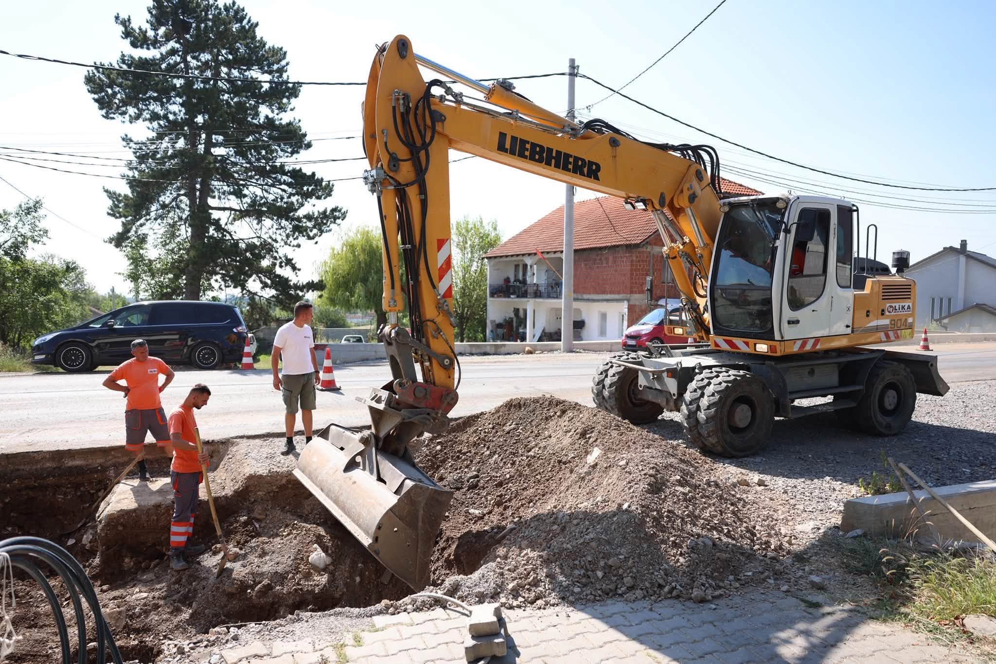 Rifillojnë punimet për zgjerimin e rrugës Lëbushë Strellc në katër korsi