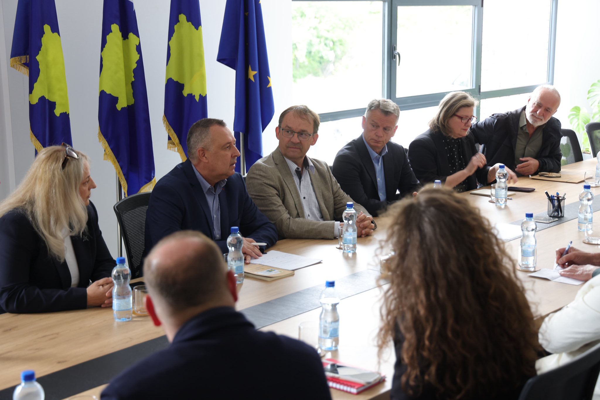 Ambasadori i Austrisë në Kosovë  z  Georg Schnetzer ka vizituar Deçanin