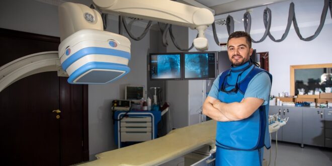 Albert Zholi: Dr. Diamant Lulaj – Kardiologu shqiptar që lartëson emrin e vendit në arenën ndërkombëtare