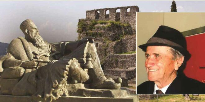 Dragua Shehu, për 20 vjet në zyrën e dekorimeve në Presidiumin e Kuvendit Popullor, kaloi CV-të e mijëra dëshmorëve, heronjve, punëtorëve, intelektualëve