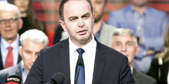 Kryetari i komunës së Tuzit, Nik Gjeloshaj jep dorëheqje nga pozita e deputetit në Kuvendin e Malit të Zi