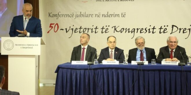 Edi Rama në 50-vjetorin e Standardizimit të Gjuhës Shqipe: Jam i shqetësuar për shqipen e folur përditë, e cila përdoret më së shumti në rrjetet sociale.