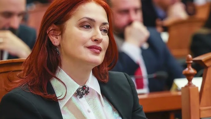 Eliza Hoxha  Demokracia nuk ndërtohet me vota të imponuara