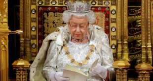 Mbretëresha e Britanisë së Madhe, Elizabetha e Dytë e nënshkruan projektligjin për dalje nga BE
