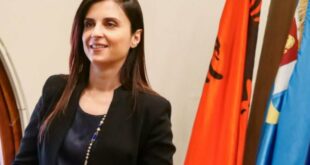 Kryebashkiakja e Durrësit, Emiriana Sako, reagoi pas kritikave gjatë ditëve të fundit nga ana e rivalit të saj politik, Igli Cara