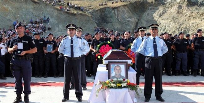 Shtatë vjet nga rënia e policit Enver Zymberi në aksionin për të shtrirë kontrollin e shtetit në veri të vendit